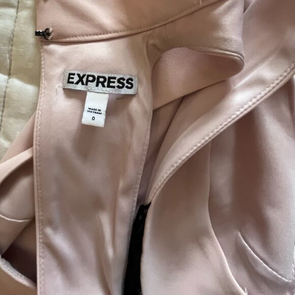 Light pink dress size 0 - lovely black lace detail on back LIKE NEW - Picture 2 of 5